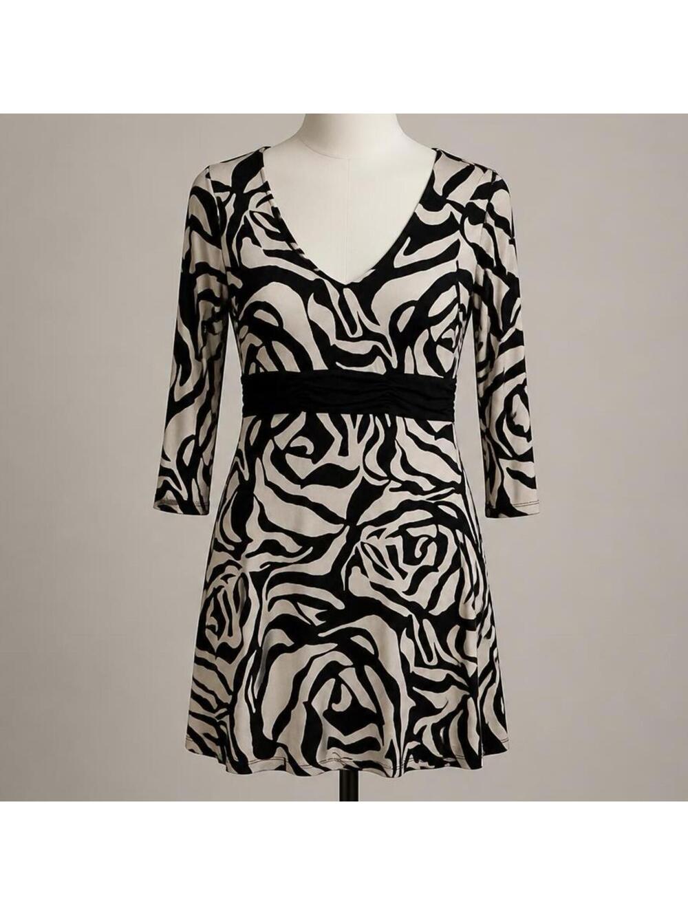 White House Black Market Black and White Patterned V-Neck Dress Size M